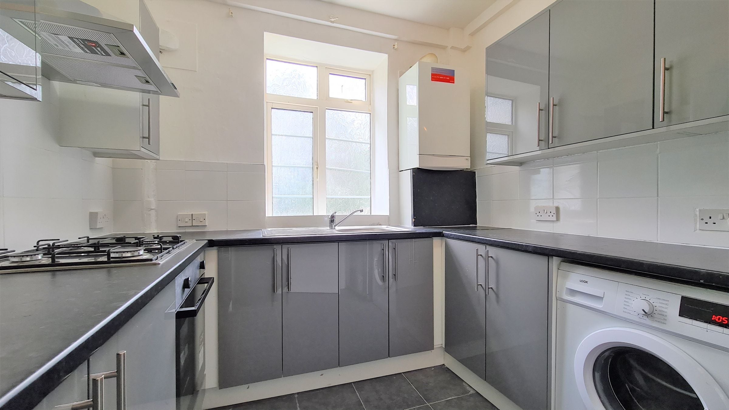 House Thornbury Court in Perton