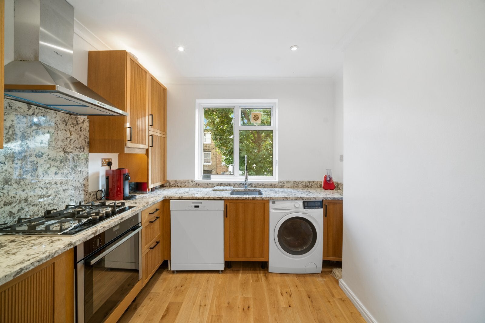 Flat Sterndale Road in Greater London