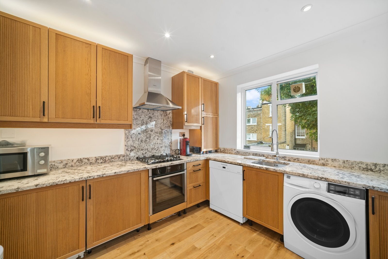 Flat Sterndale Road in Greater London
