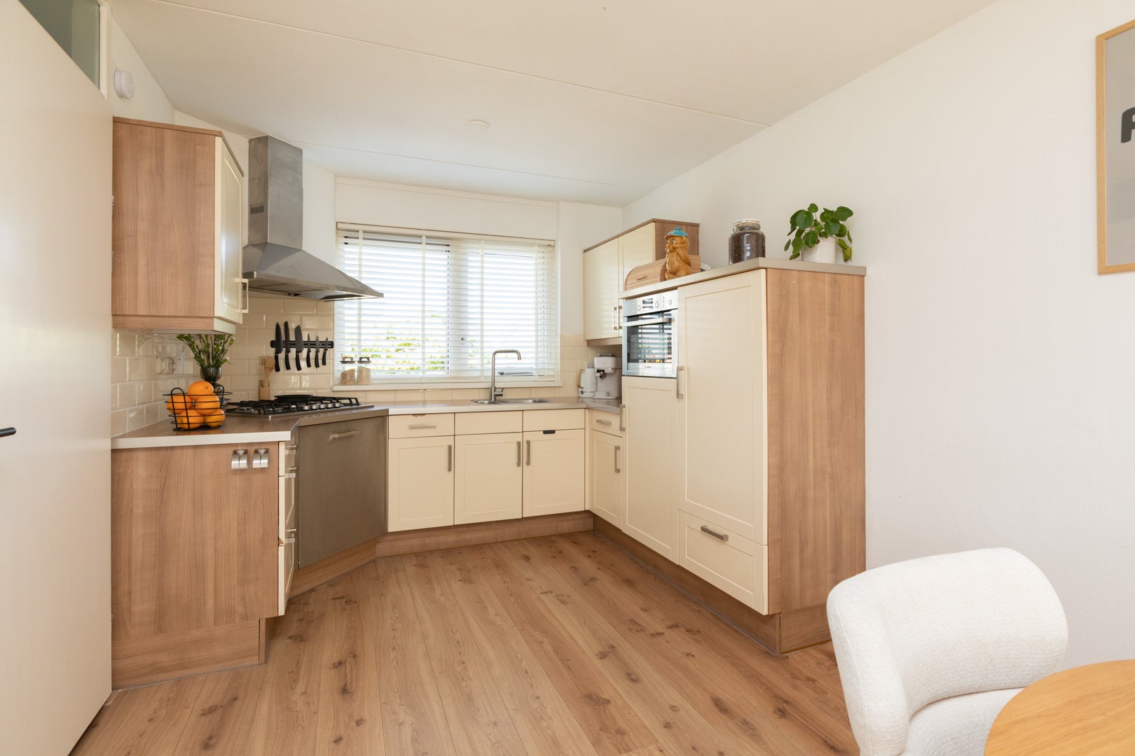 Hoekwoning te koop: Zandoogje 16, Sneek