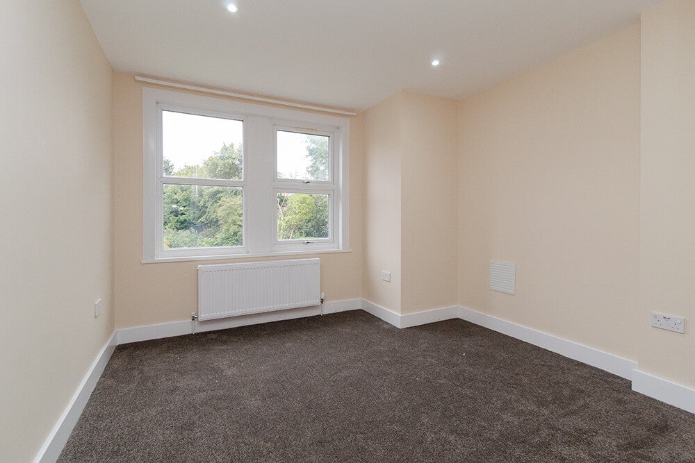Flat Linacre Road in Greater London
