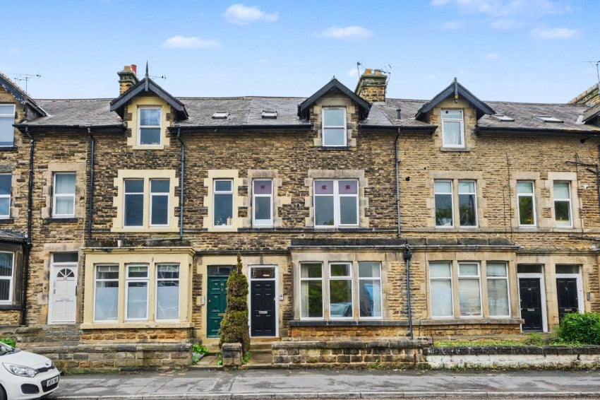 Flat Dragon Road in Harrogate