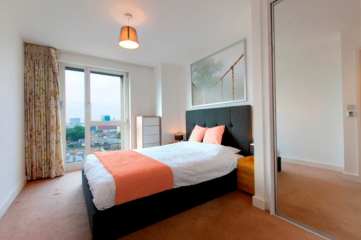 Flat Jefferson Plaza in Greater London