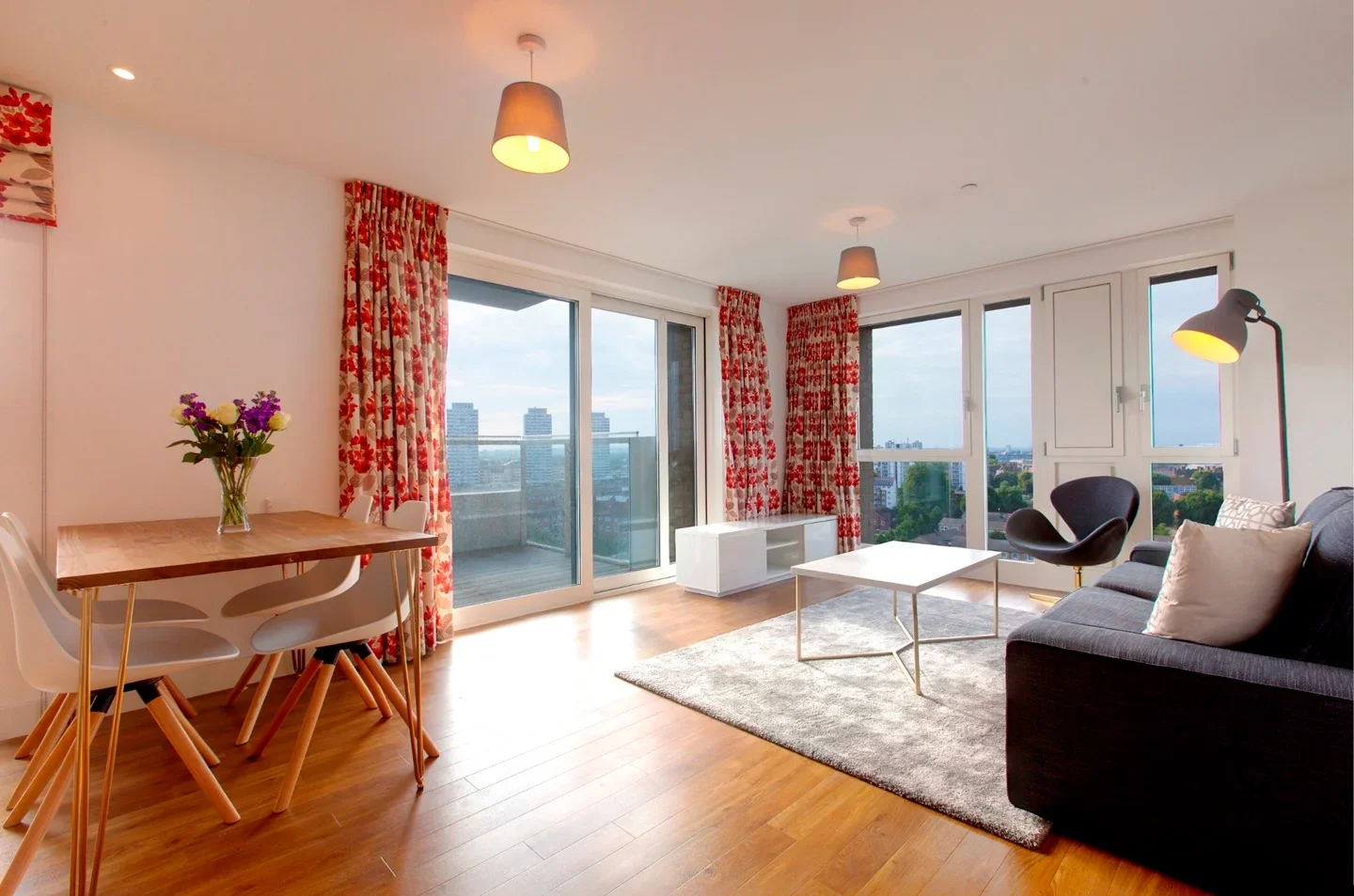 Flat Jefferson Plaza in Greater London