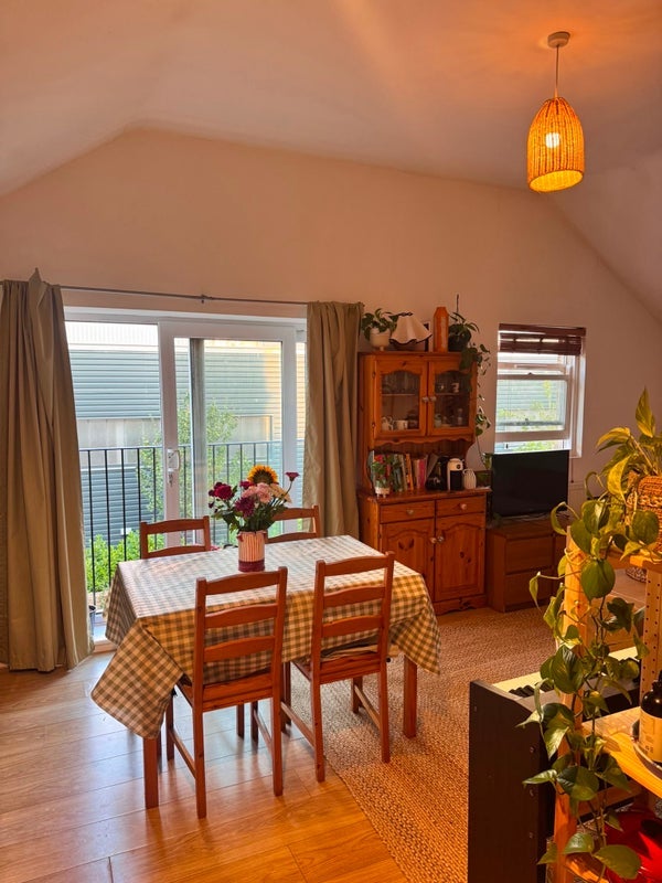 Room Paulet Road in Greater London
