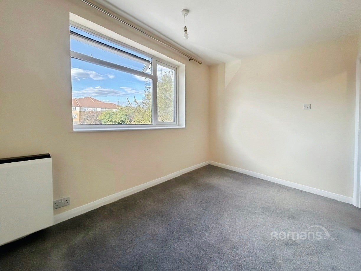 Flat Saint Lukes Road in Maidenhead
