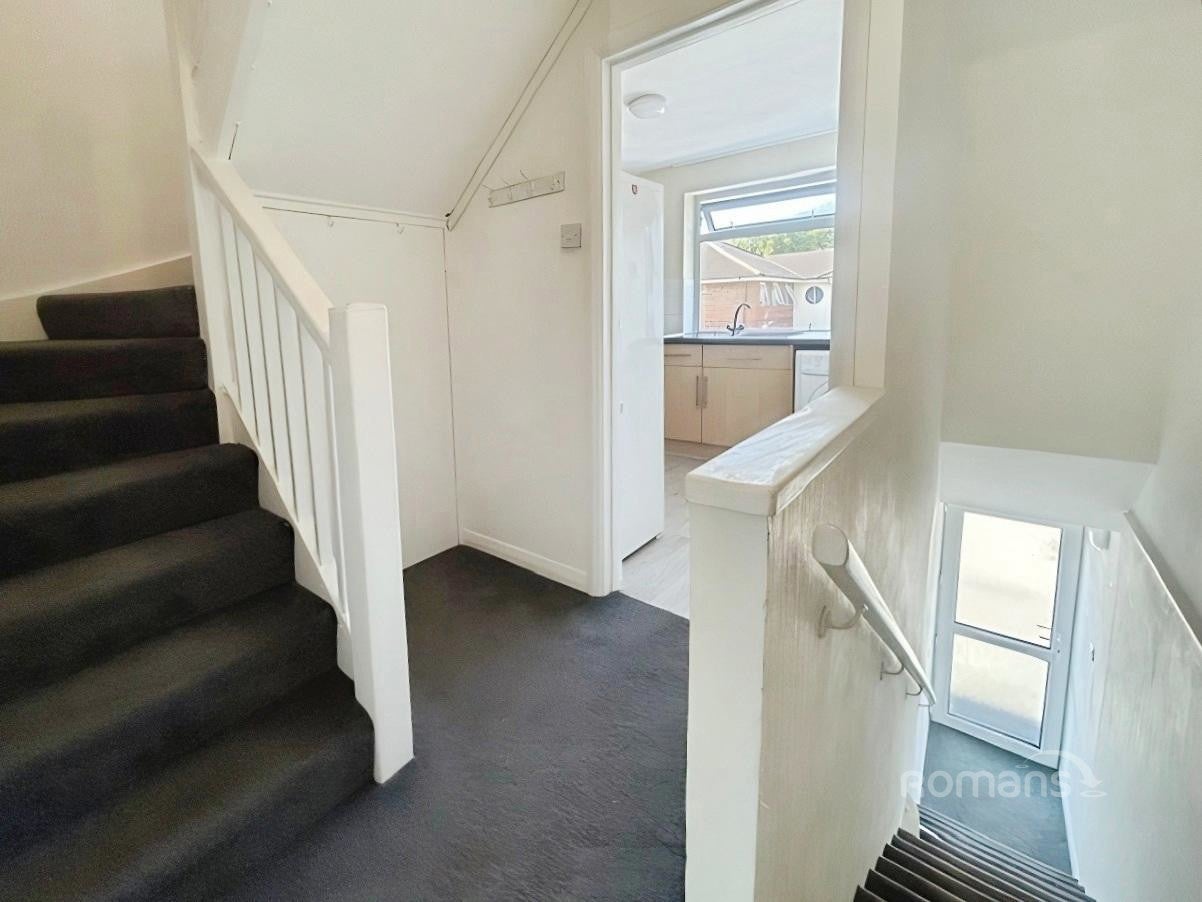 Flat Saint Lukes Road in Maidenhead