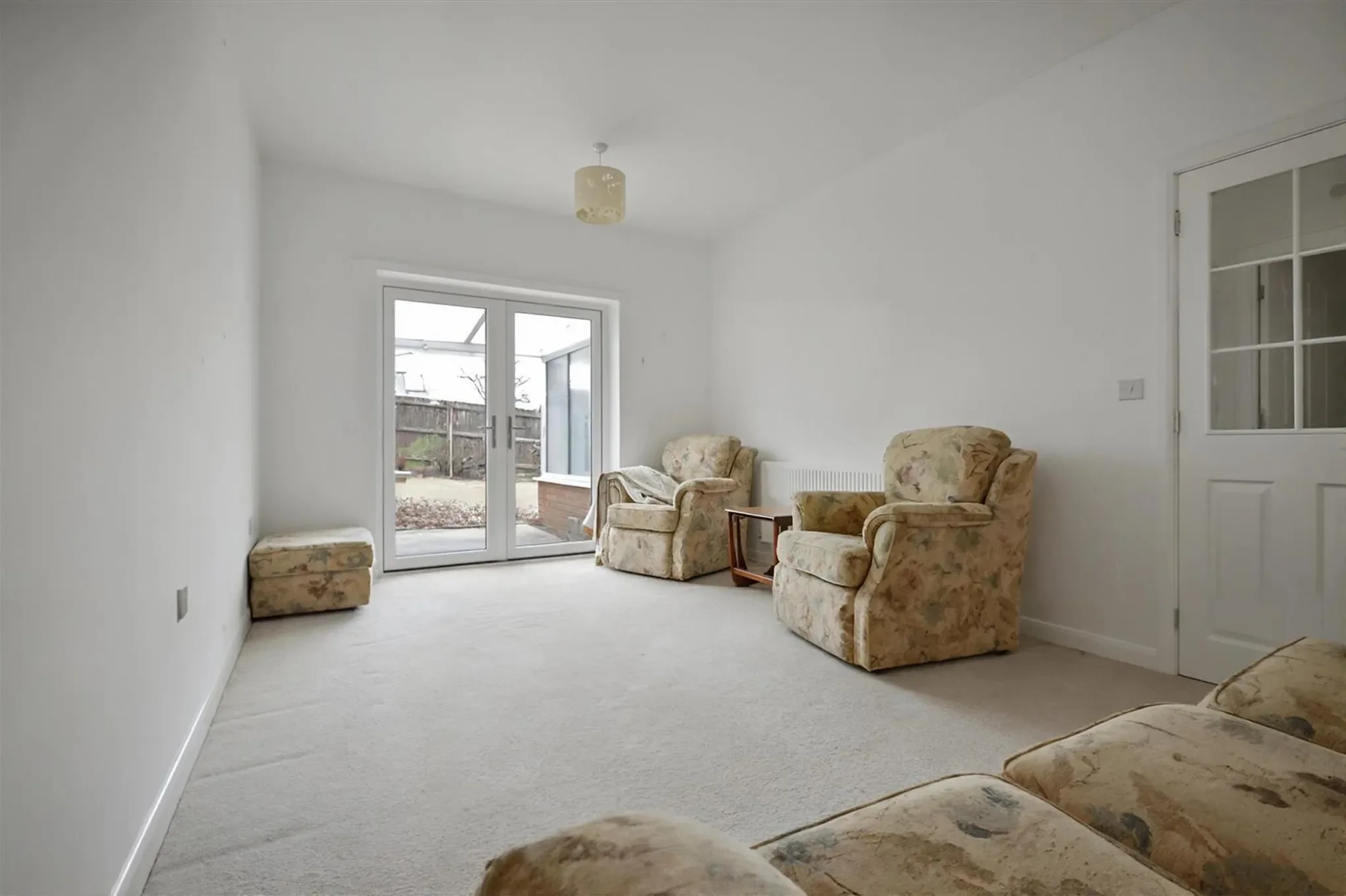 House Whitley Close in Irthlingborough