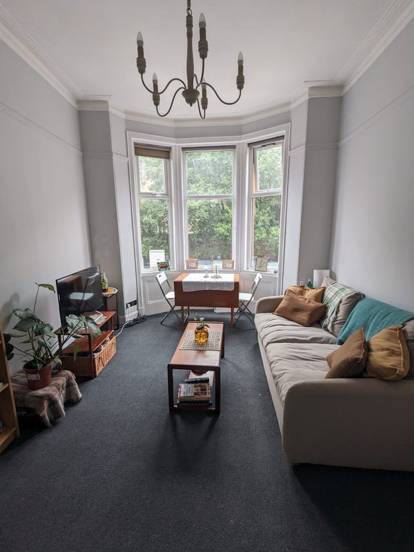 Flat Clincart Road in Glasgow