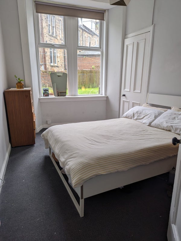 Flat Clincart Road in Glasgow