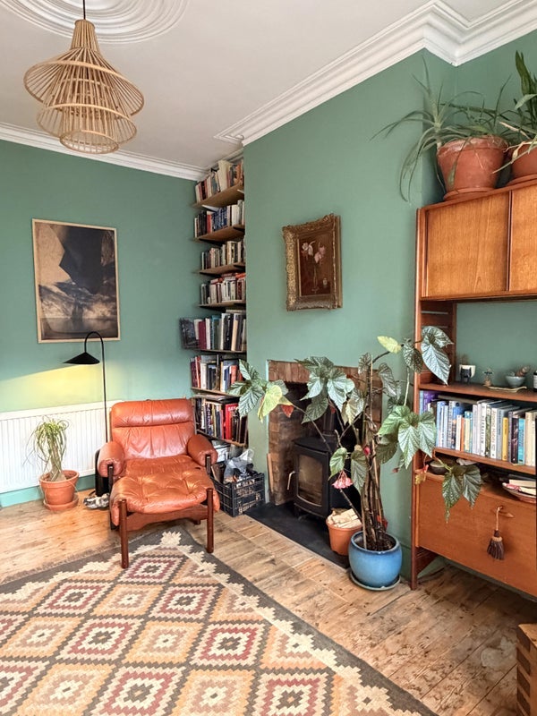 Flat Langham Road in Greater London