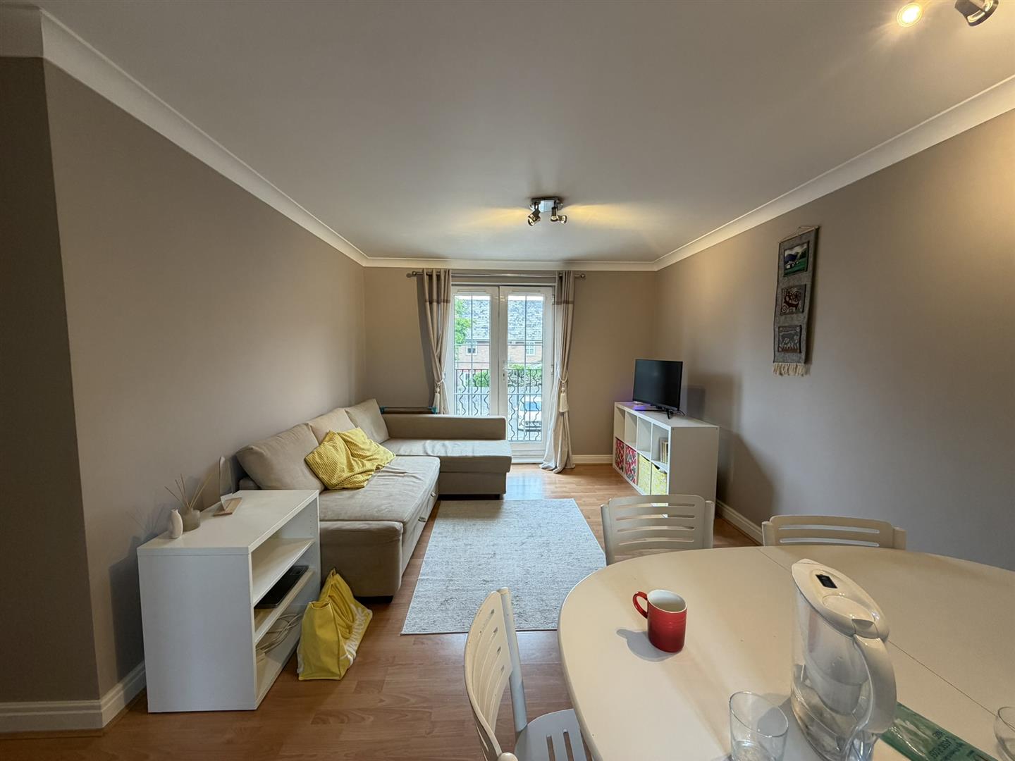 Flat Marwood Drive in Greater London