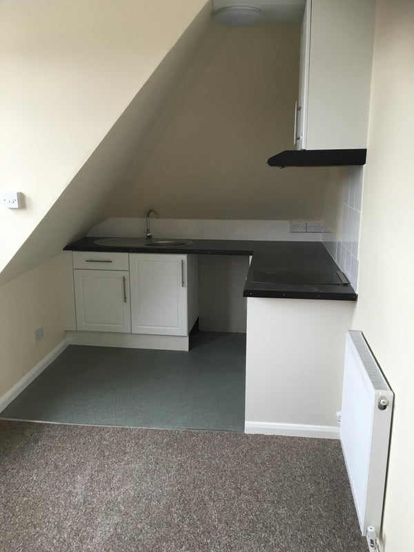 Flat Blackheath Hill in Greater London