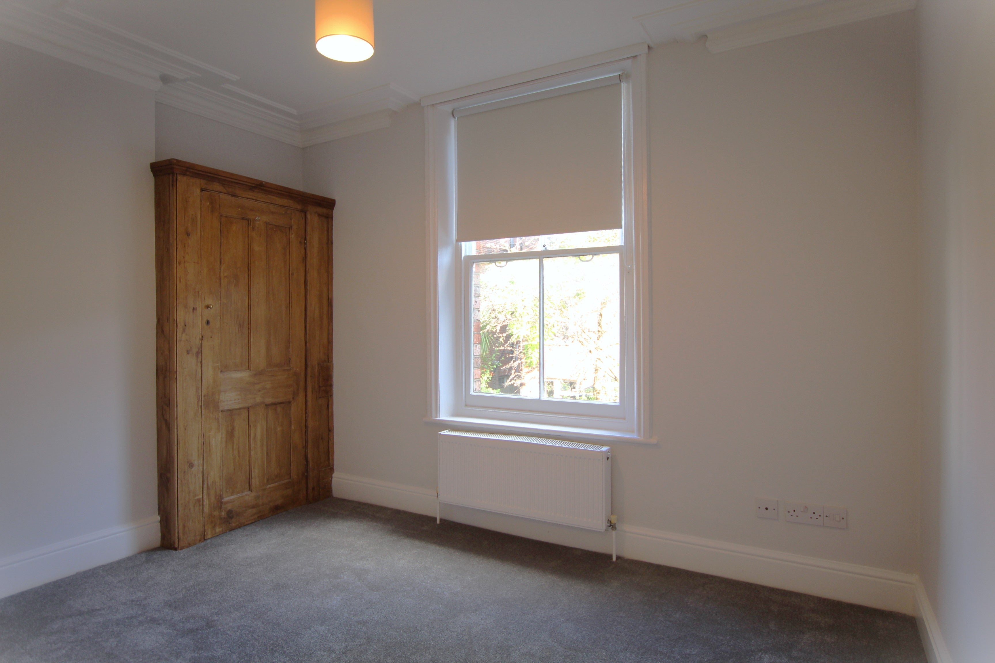 Flat Cranbrook Lane in Greater London