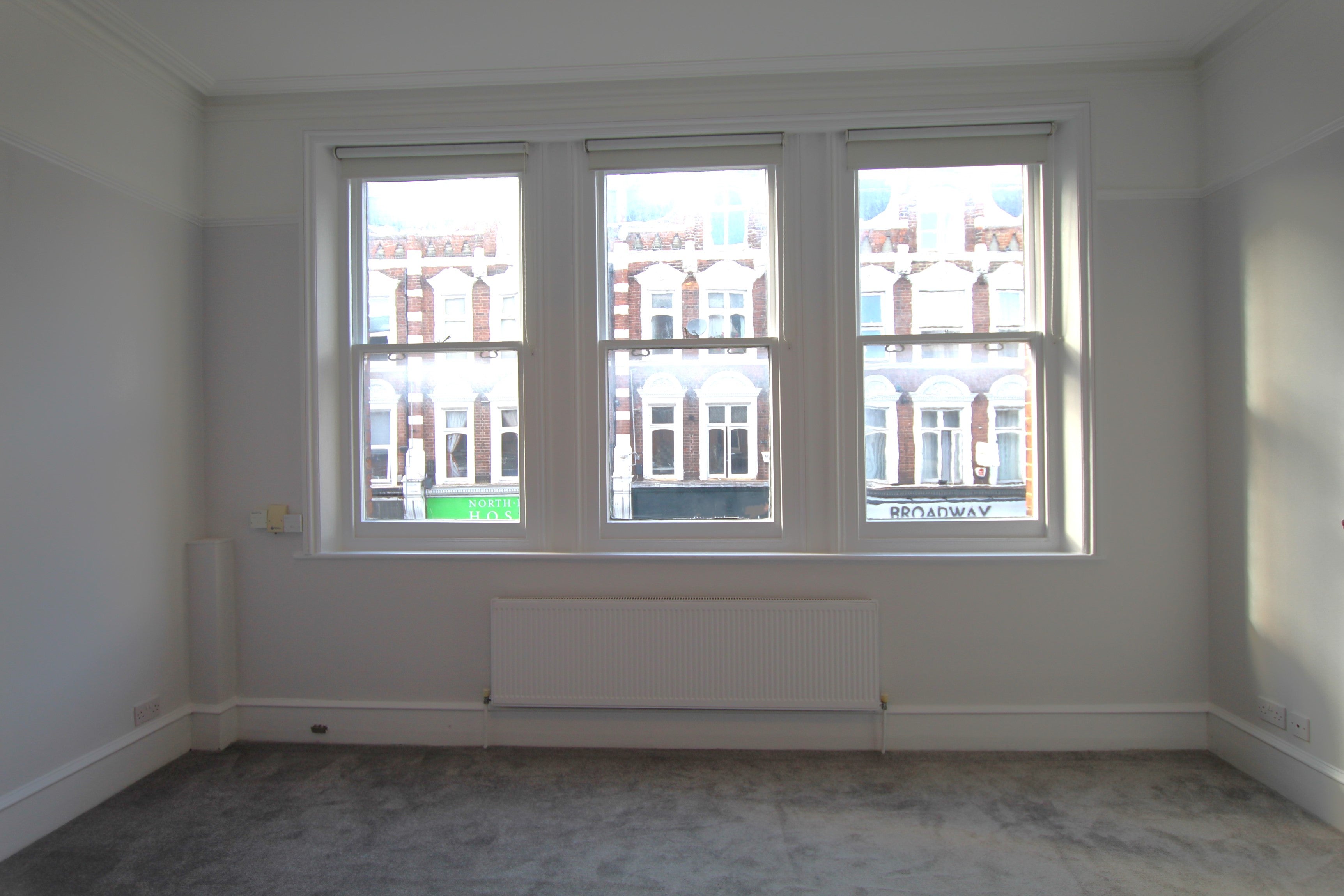 Flat Cranbrook Lane in Greater London