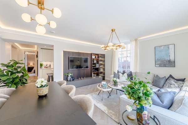 Flat South Audley Street in City of Westminster