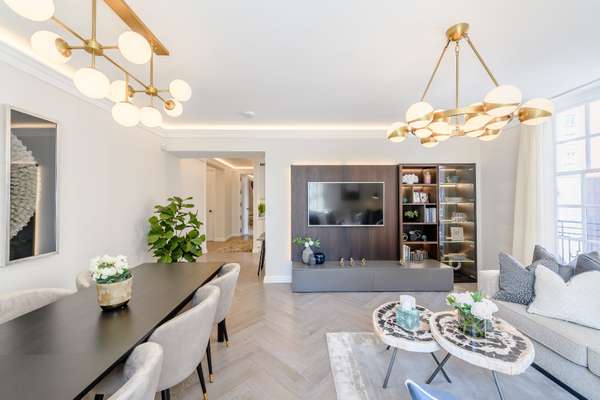 Flat South Audley Street in City of Westminster