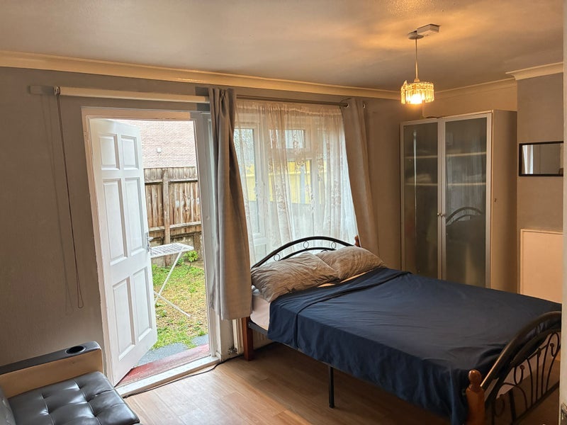 Room Disraeli Road in Greater London