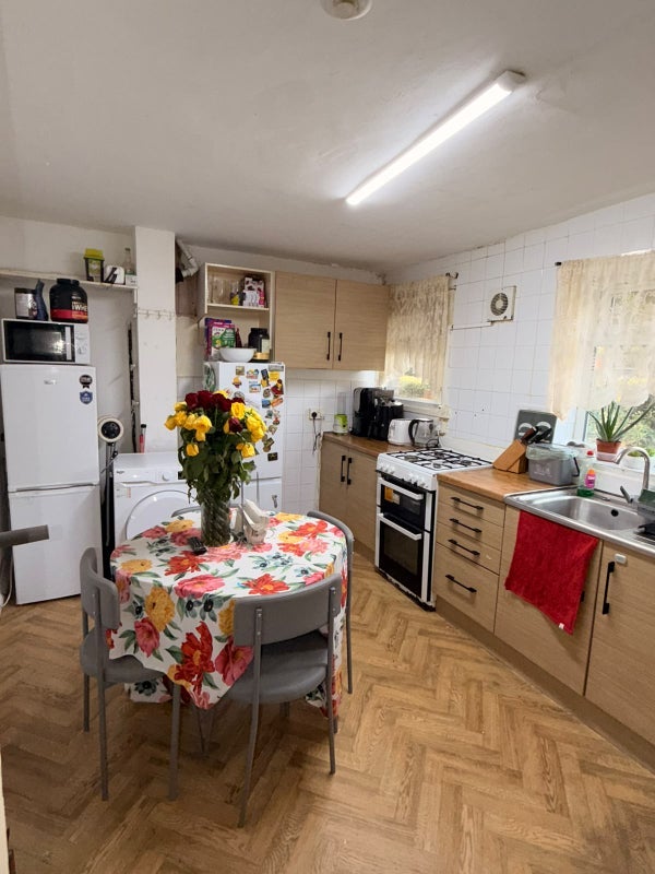 Room Disraeli Road in Greater London