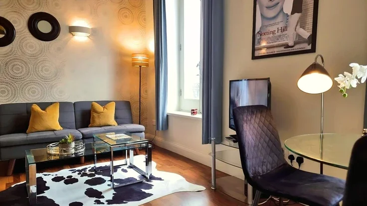 Flat Ladbroke Grove in Greater London
