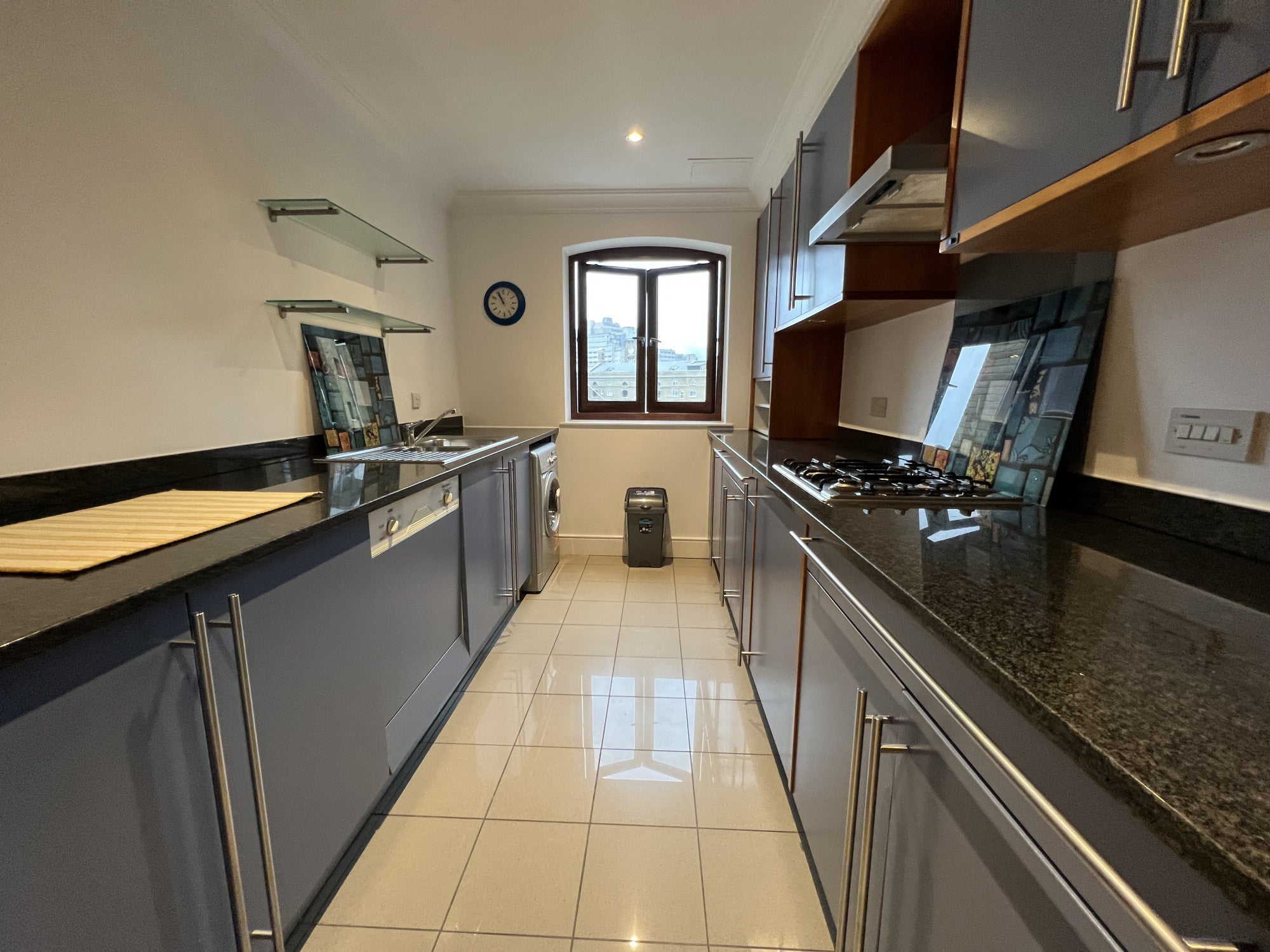 Flat Star Place in Greater London