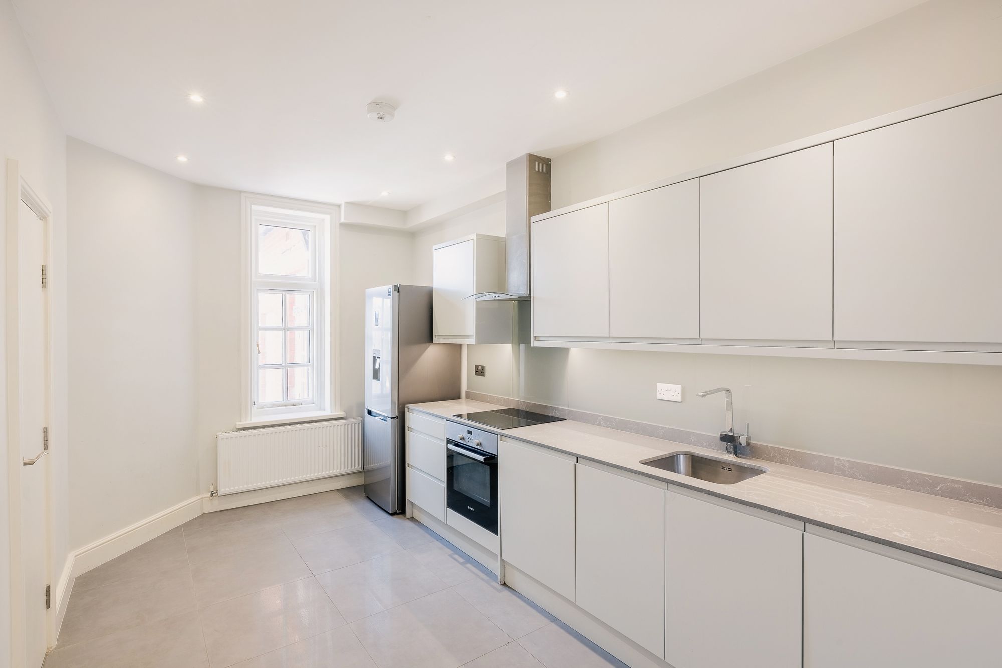 Flat Franklynn Road in Mid Sussex