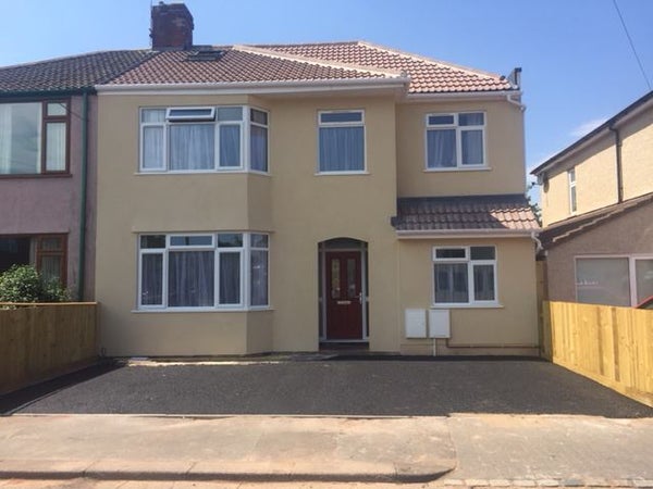 Flat Frome Valley Road in Bristol