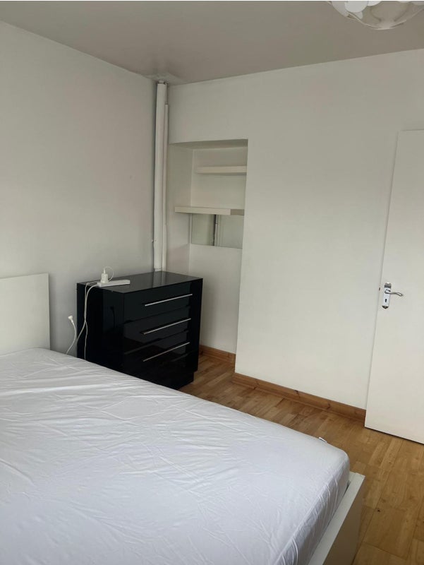 Room Cranleigh Street in Greater London