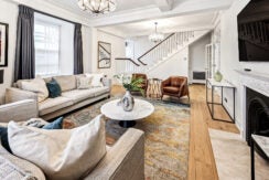Flat Grosvenor Square in City of Westminster