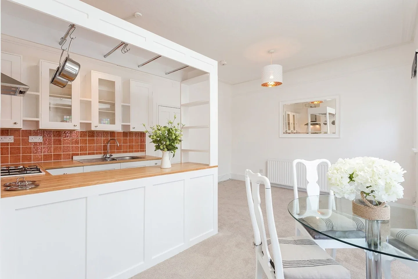 Flat Tankerville Road in Greater London