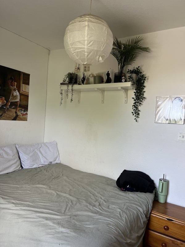 Room Brecknock Road in Greater London