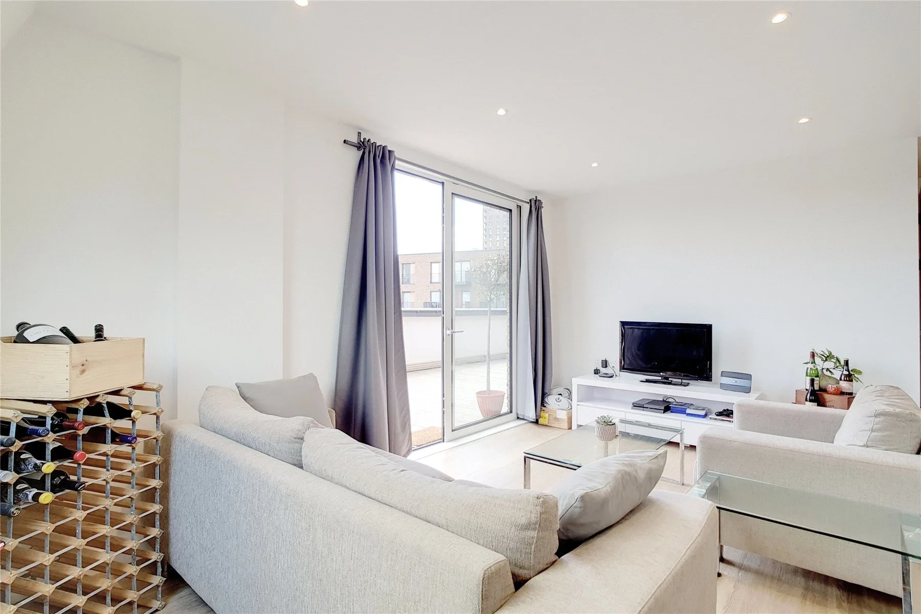 Flat Ashton Reach in Greater London