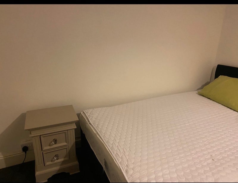 Room Alverthorpe Road in Wakefield