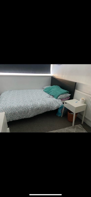 Room Alverthorpe Road in Wakefield
