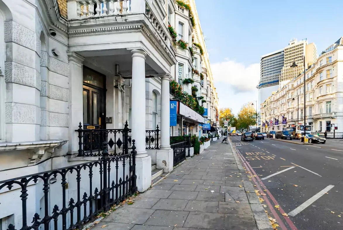 Flat Cromwell Road in Greater London