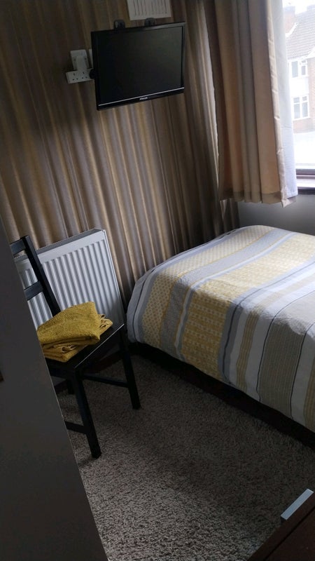 Room Moxhull Road in Metropolitan Borough of Solihull
