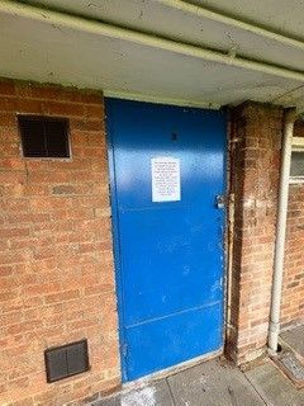 House Oakfield Close in Greater London