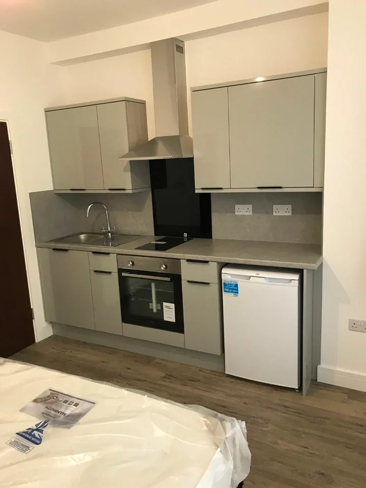 Flat Grenoble Gardens in Greater London