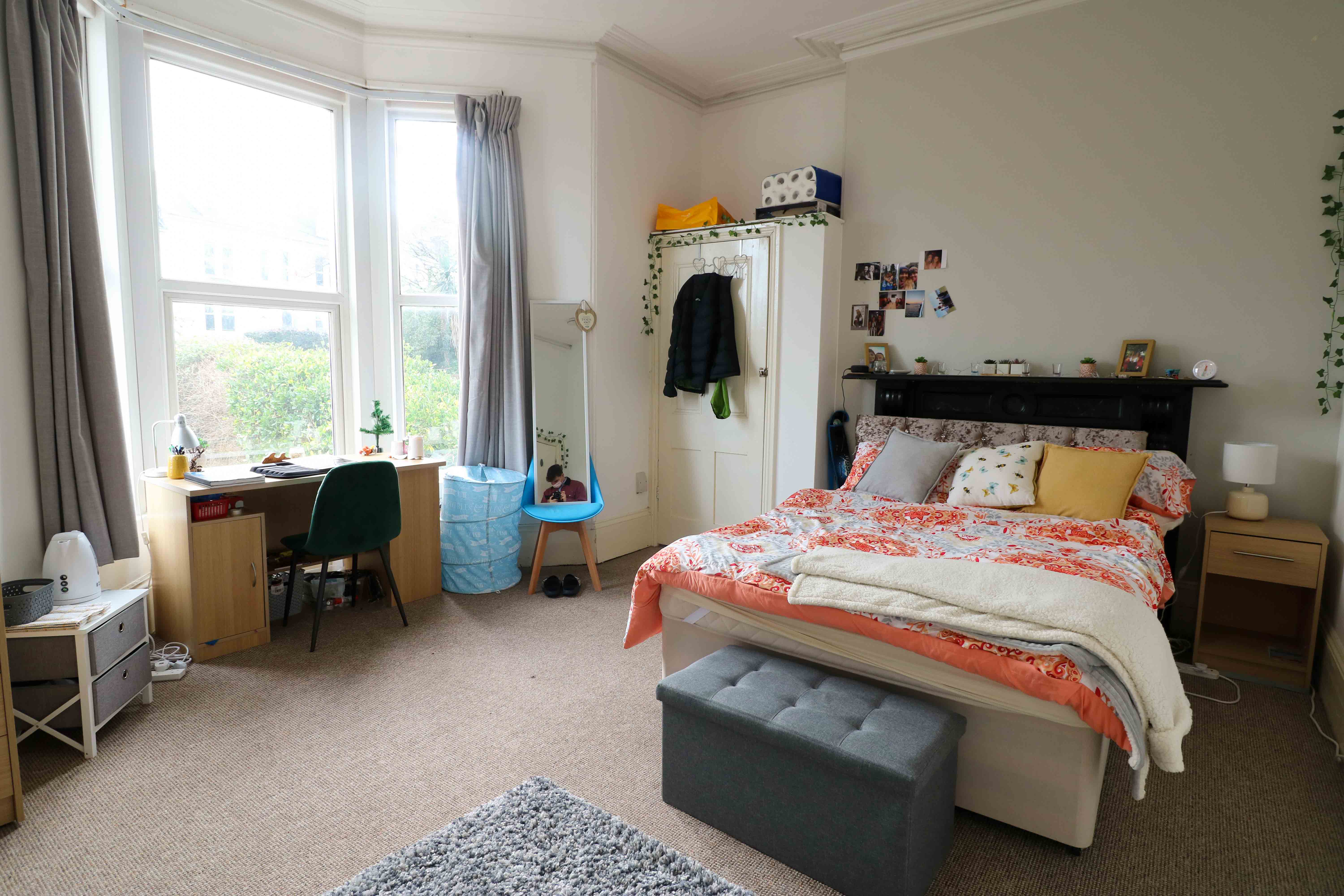 Flat Alexandra Road in Plymouth