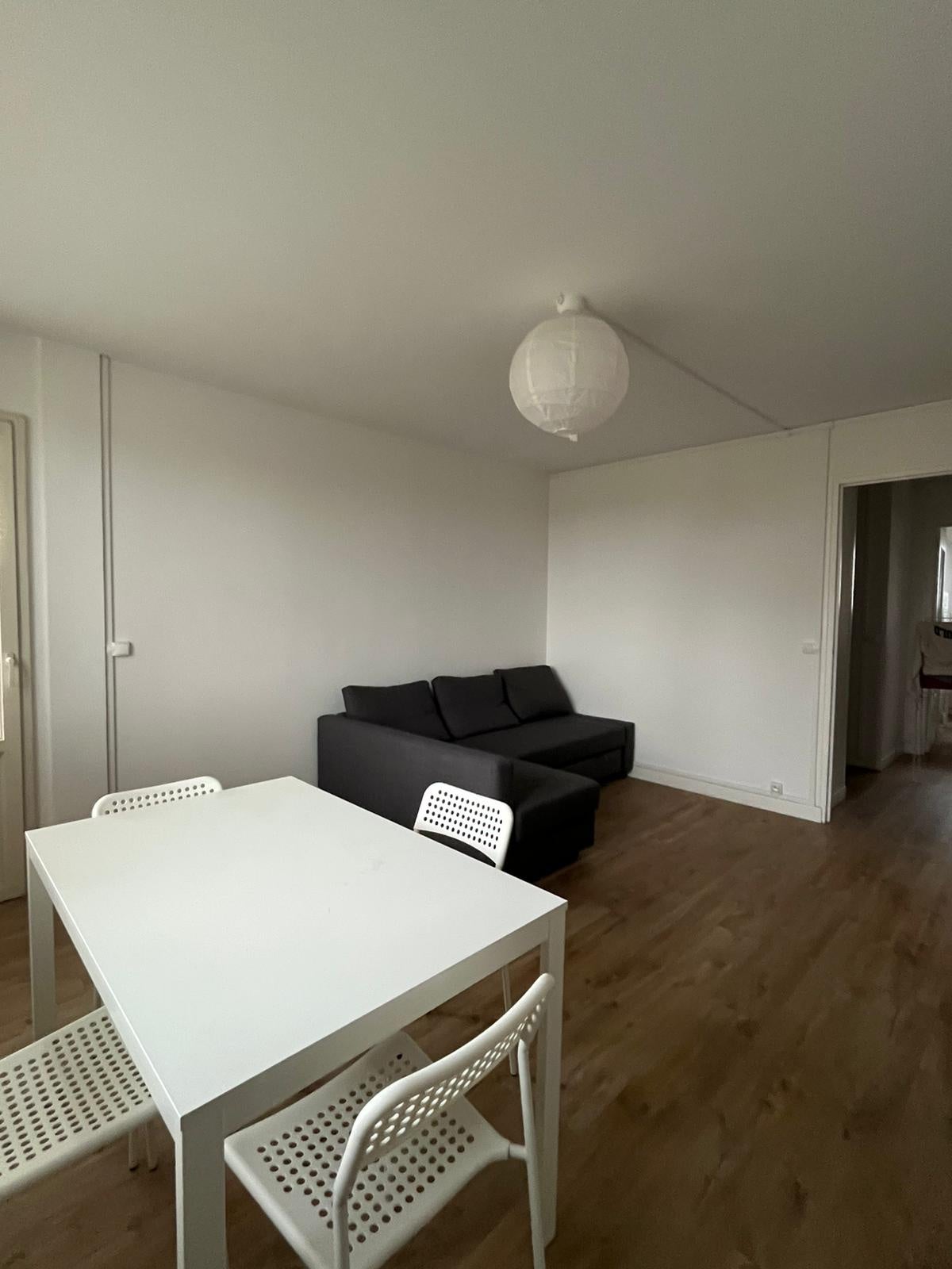 Room Avenue Pasteur in Troyes