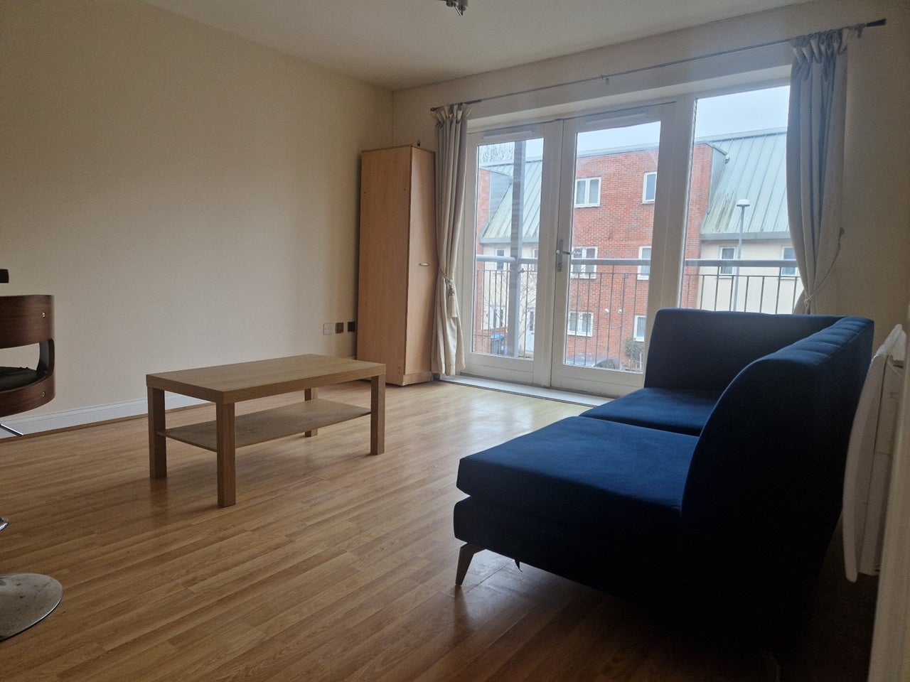 Flat King George Crescent in Greater London