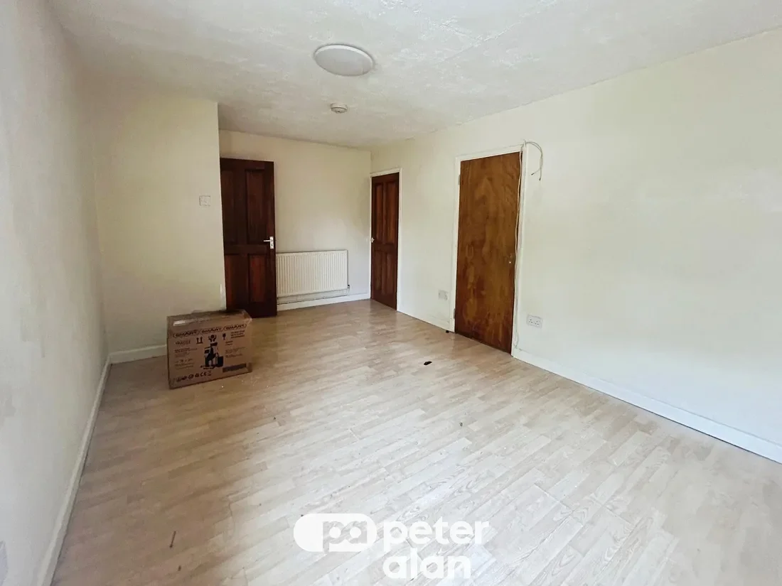 Flat Castle Street in Maesteg