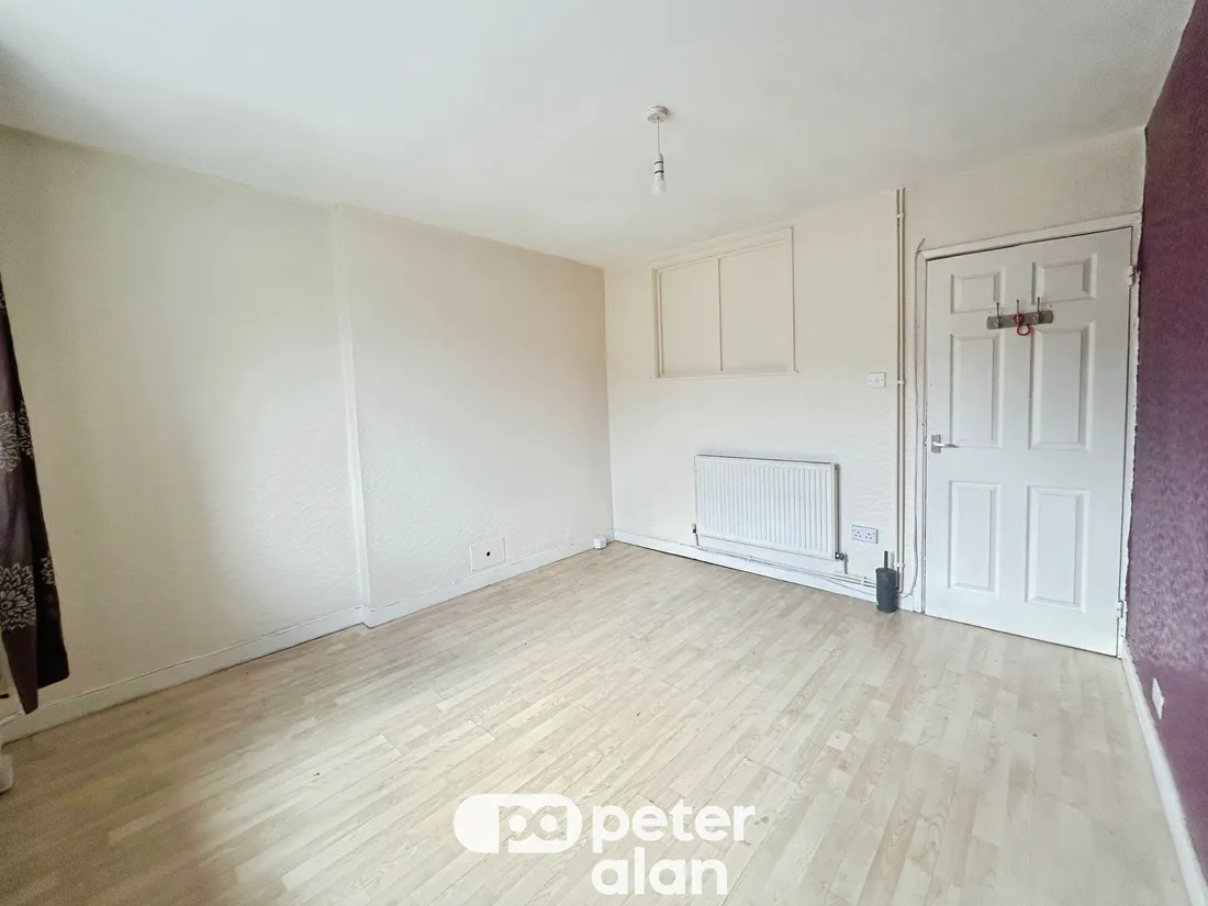 Flat Castle Street in Maesteg