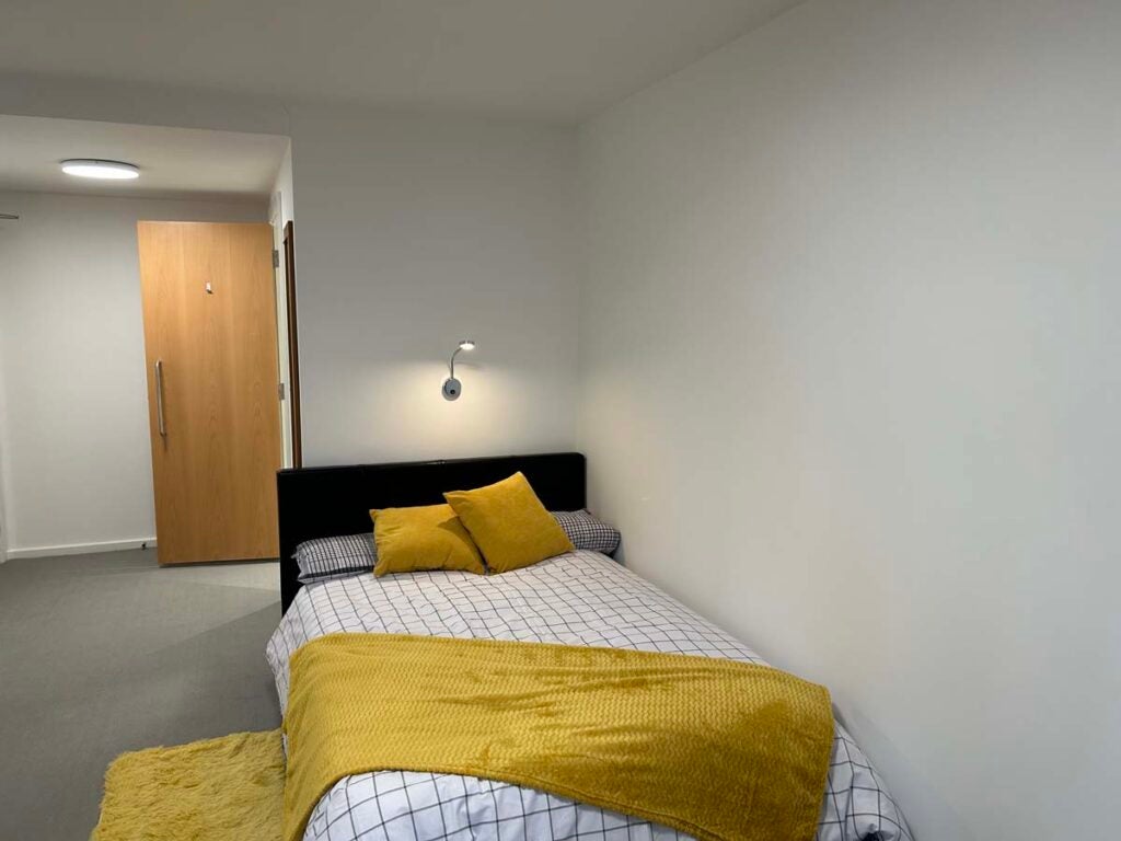 Room Egerton Street in Sheffield