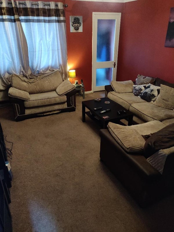Room Mylo Griffiths Close in Cardiff