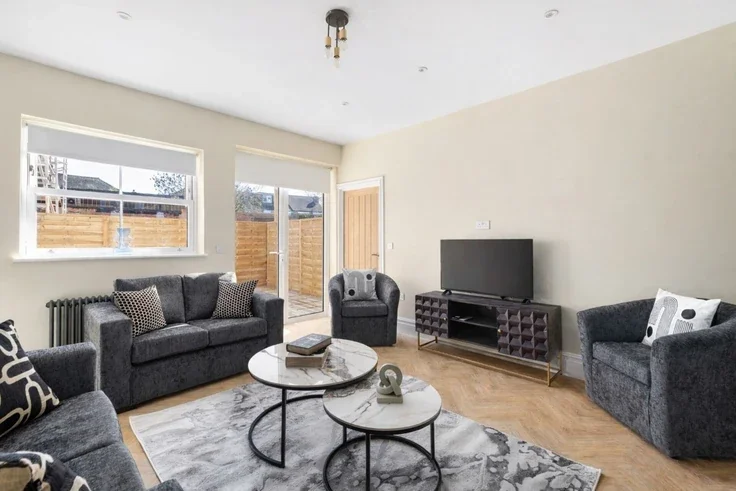 House Stuart Crescent in Greater London