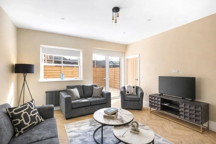 House Stuart Crescent in Greater London
