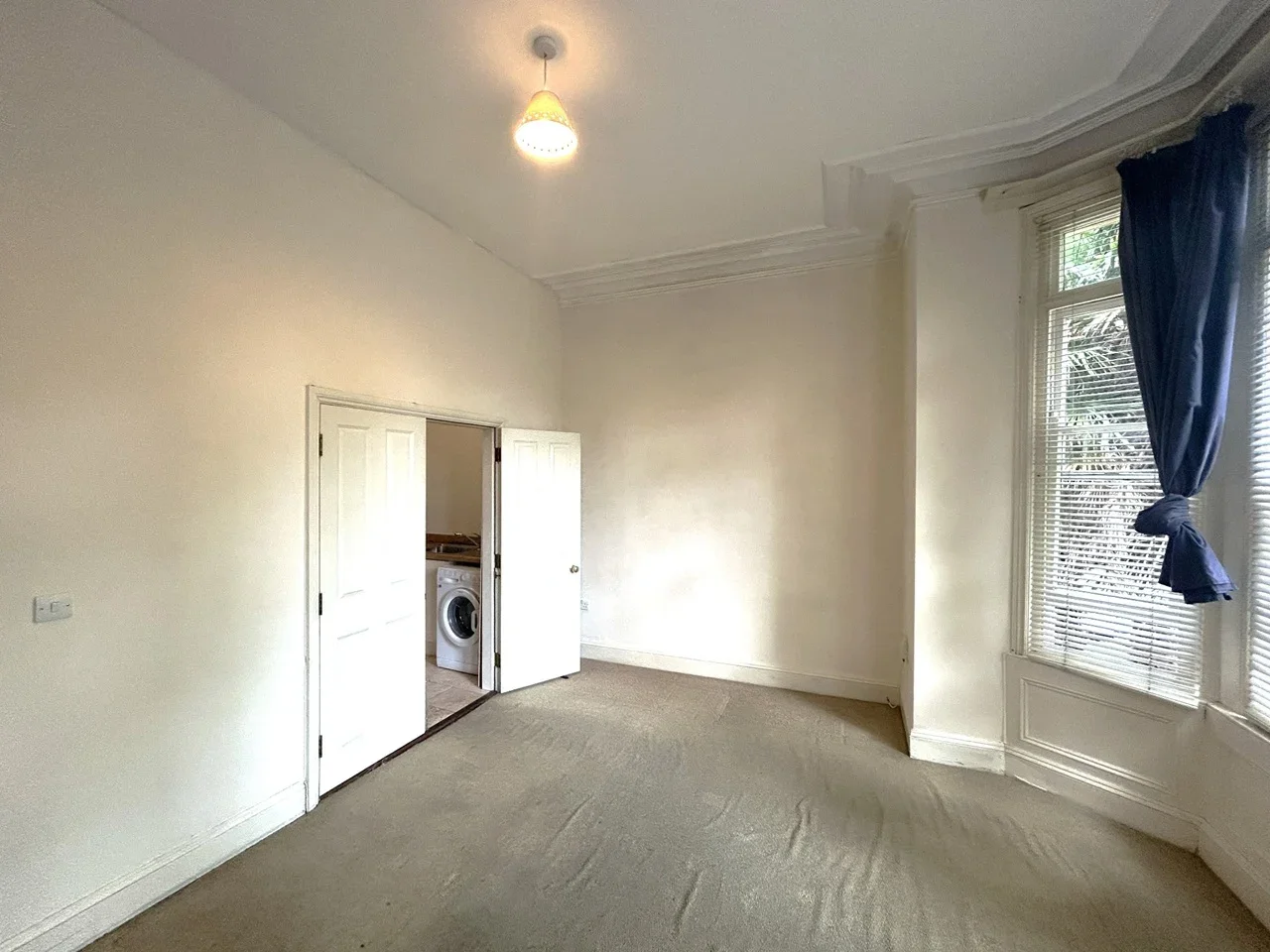 Flat Redland Court Road in Bristol