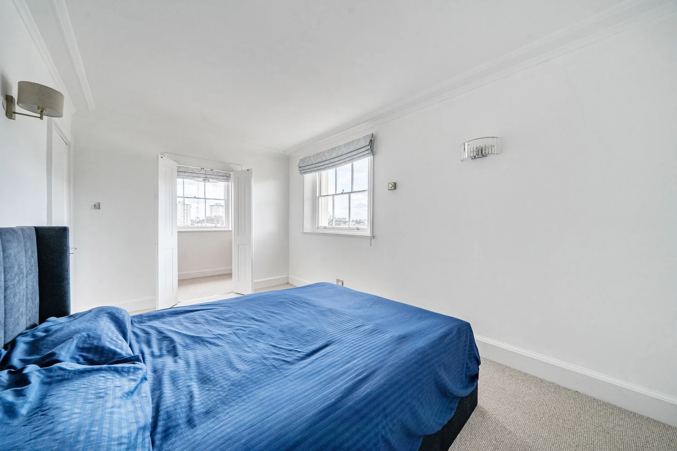 Flat Cumberland Terrace in Greater London