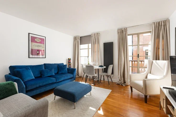 Flat Lafone Street in Greater London